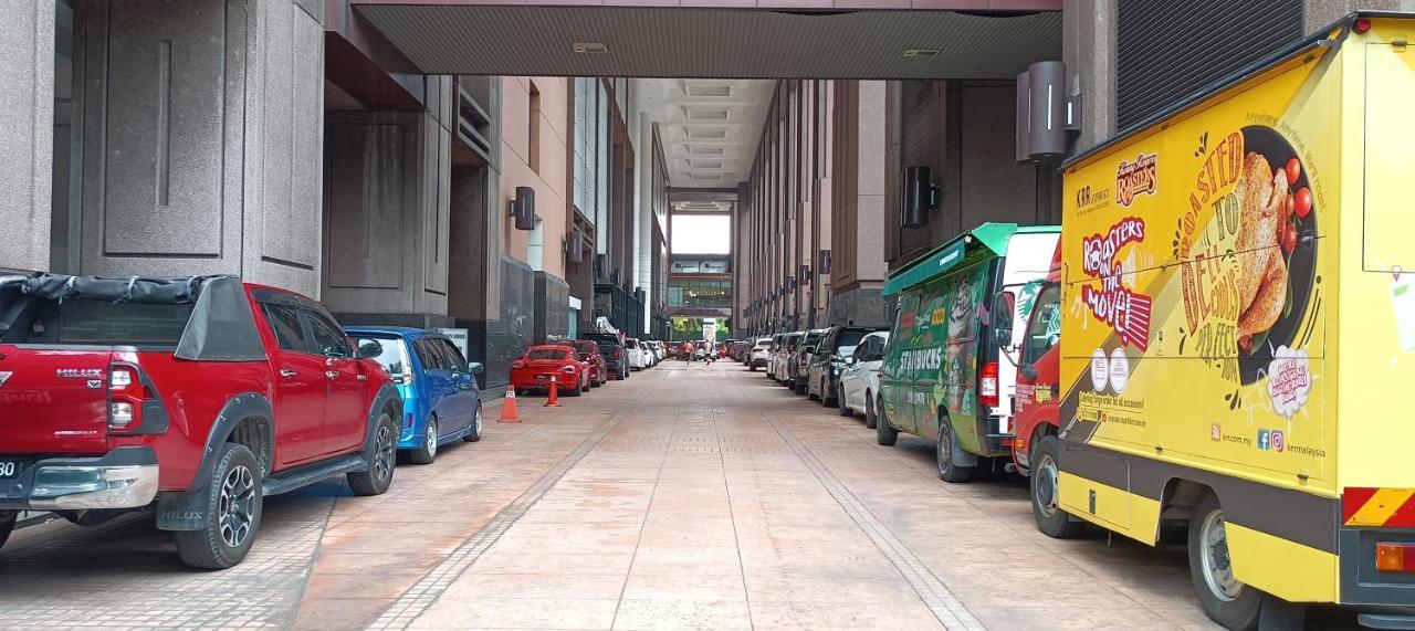 Plaza Apartment At Berjaya Times Square Kl Kuala Lumpur Luaran gambar